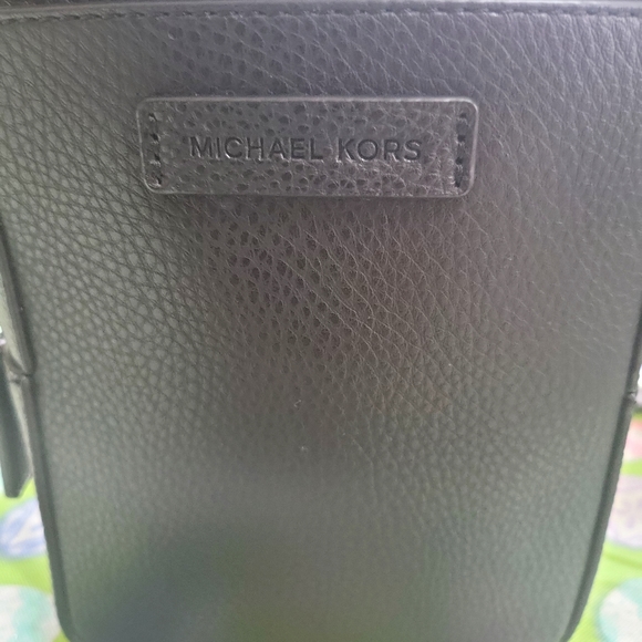MK original shouder bag. Used couple times great shape. - Picture 1 of 4